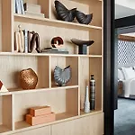 Four Seasons Hotel Hong Kong