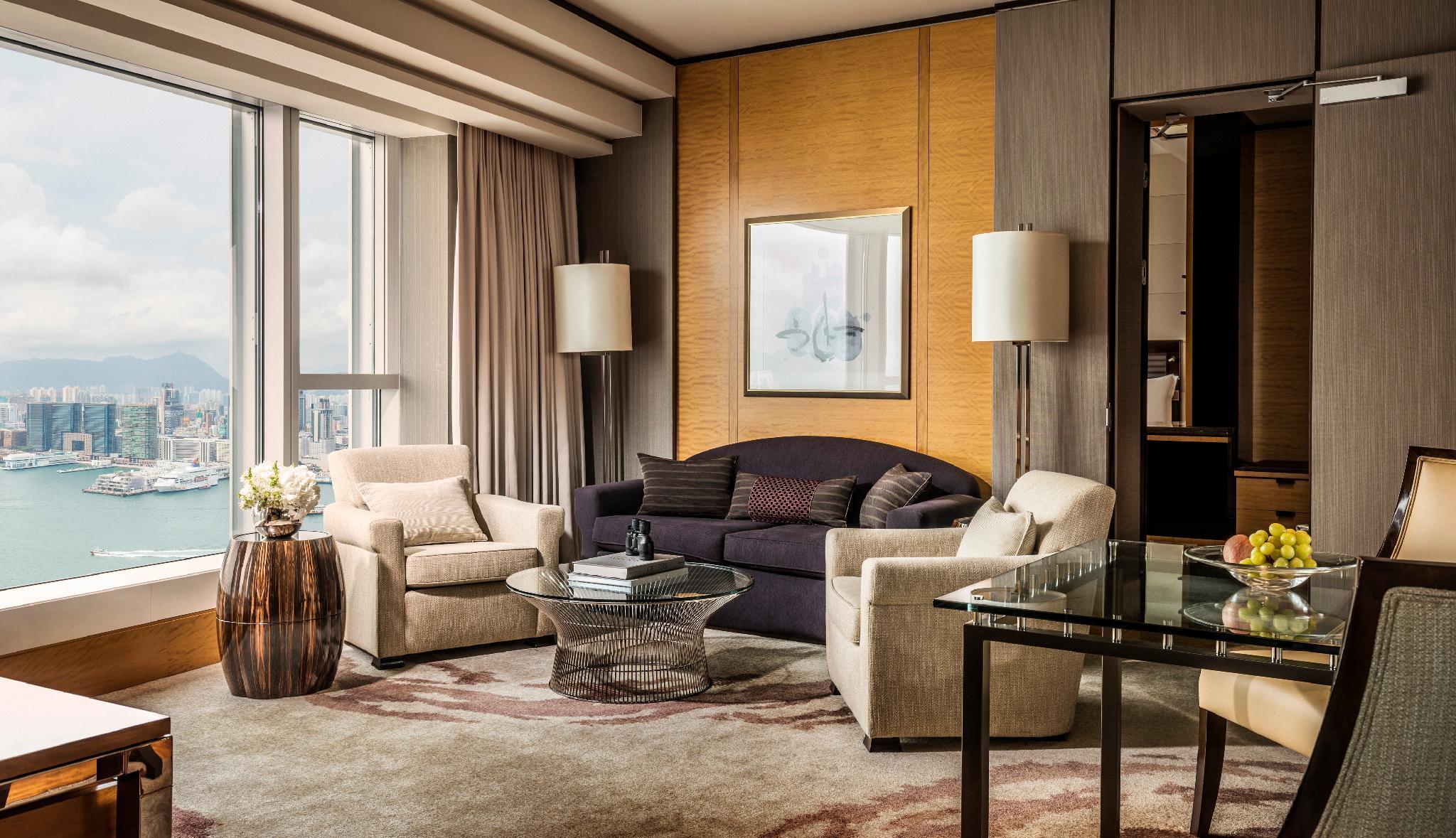 Four Seasons 5* Hong Kong