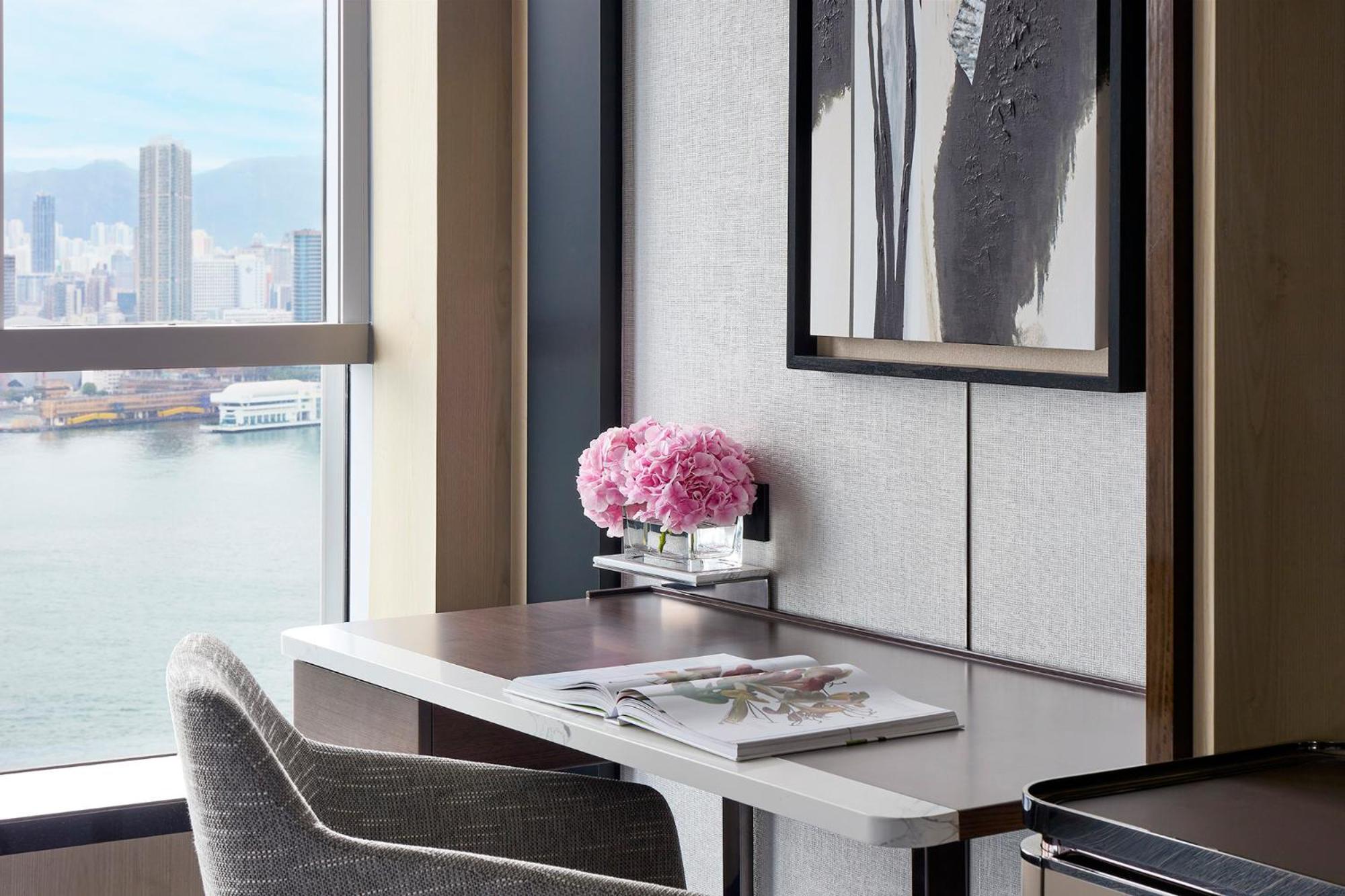 Four Seasons Hong Kong