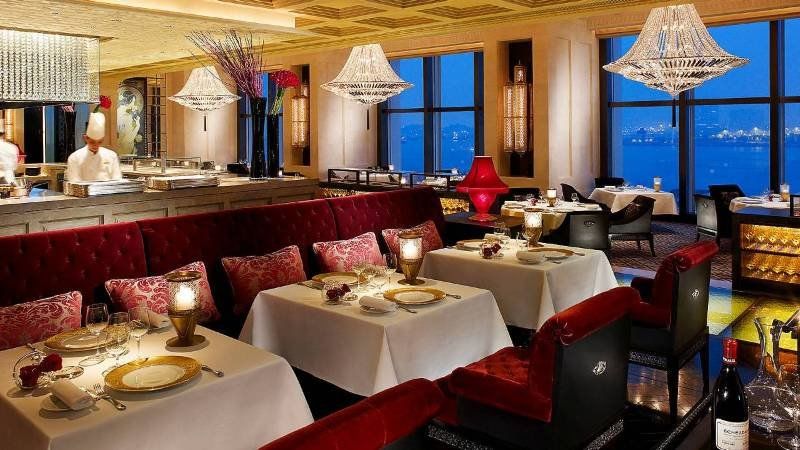Four Seasons Hotel Hong Kong
